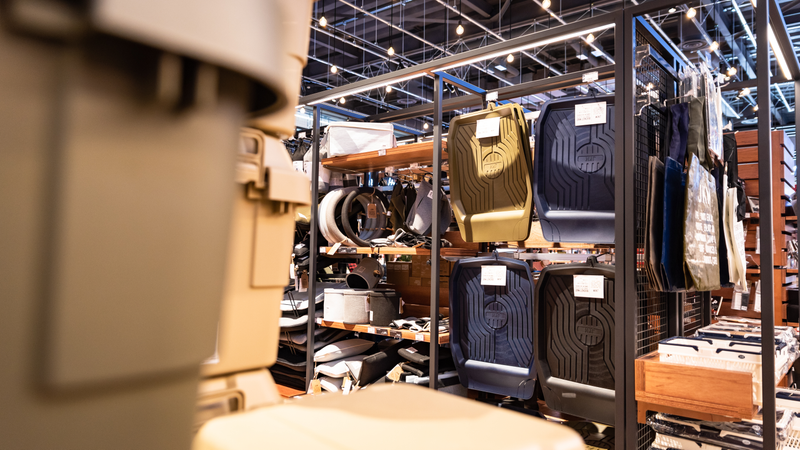 Illustration for article titled A Look Inside Autobacs: Japan's Fascinating Auto Parts Megastore